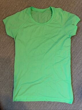 Lululemon Women's Seamless Performance Tee - Neon Green